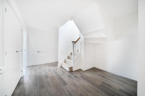 1386635-8-692de9d...