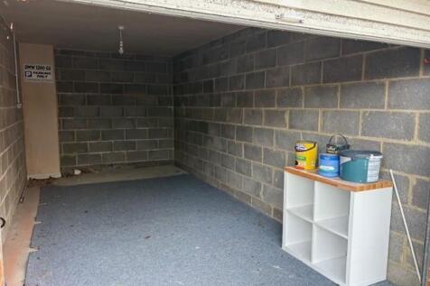 garage.jpg