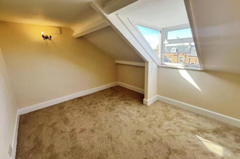 b884d417-Back 20Upper 20Bed.jpg