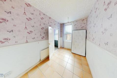Bedroom / Dining Room