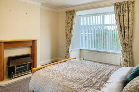 pbox-bedroom-316395.JPG