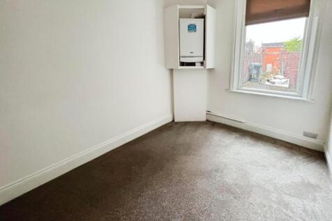 pbox-bedroom-316490.JPG