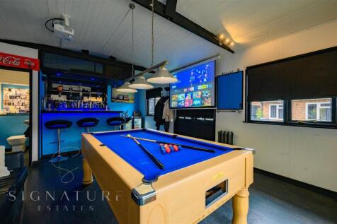 Bar And Games Room