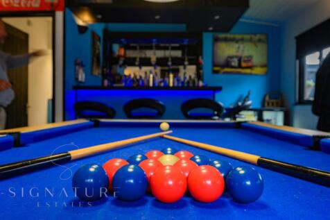 Bar And Games Room