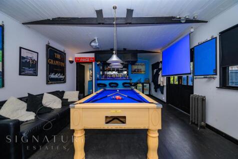Bar And Games Room