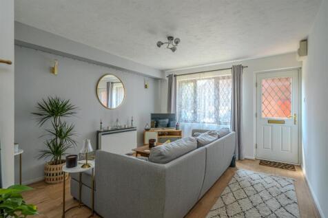Lounge/ Dining Room