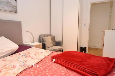 Bedroom One 1 (2).jpg