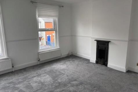 main bedroom.jpg