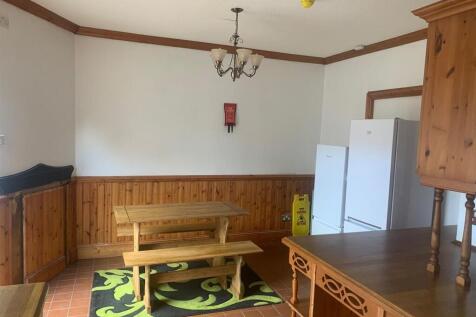 Kitchen (rear).jpg
