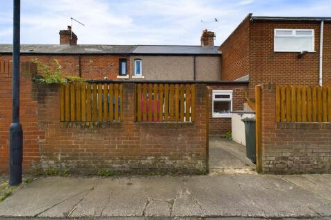 CAM01832G0-PR0033-STILL012.jpg