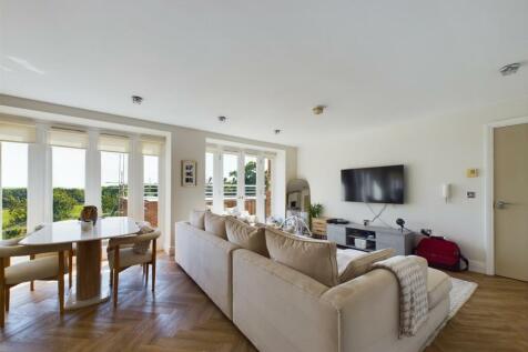 lounge 4.jpg