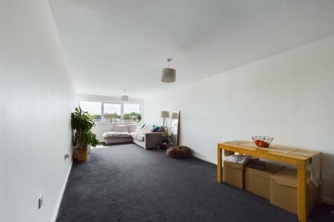 lounge 1.jpg