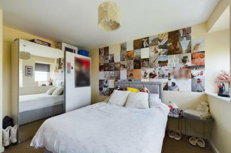 bed 1 2.jpg