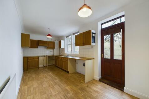 Kitchen 1.jpg