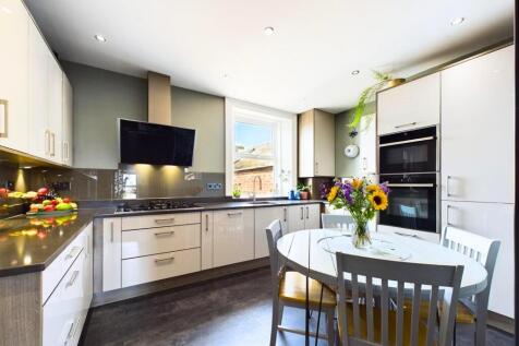 kitchen1.jpg