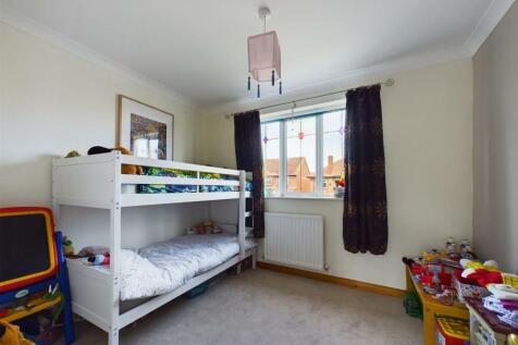 bed 4.jpg