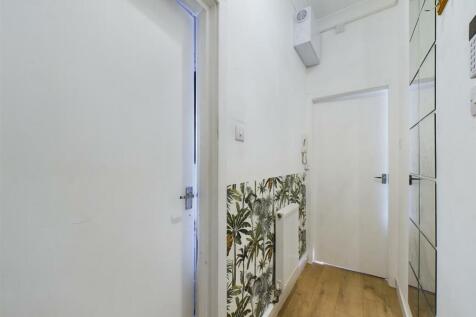 Hallway.jpg