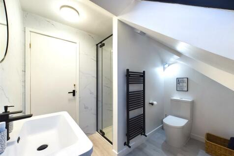 Shower Room 4.jpg