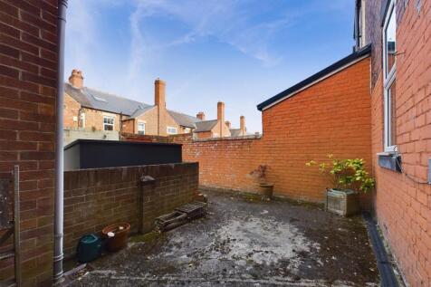 CAM02774G0-PR0330-STILL007.jpg