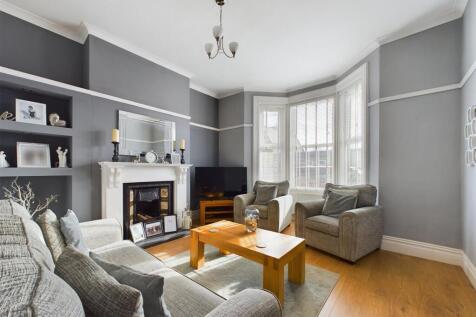 lounge 1.jpg
