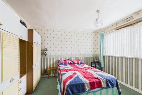 bed 2.jpg