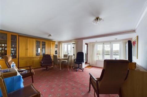 lounge 2.jpg
