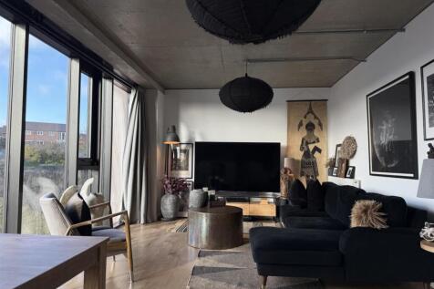 lounge 3.jpg