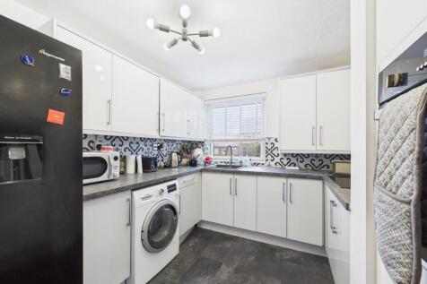 Kitchen 1.jpg