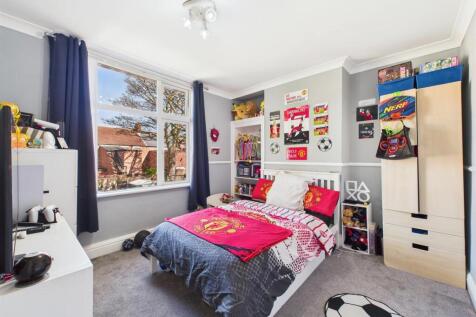 Bed 2 - 2.jpg