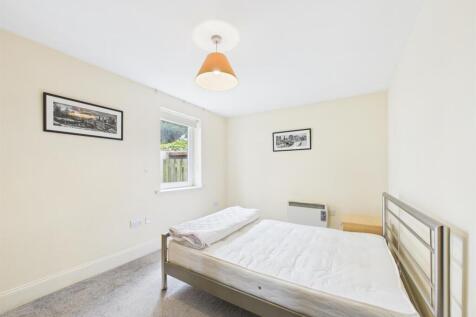 bedroom one 2.jpg