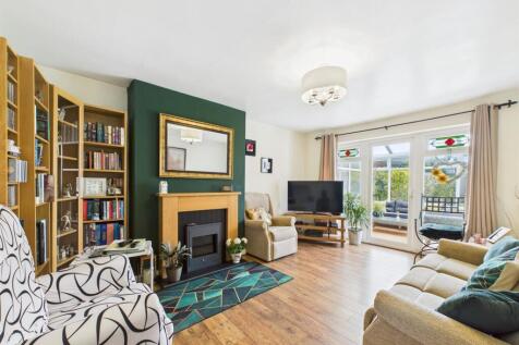 new lounge 1.jpg