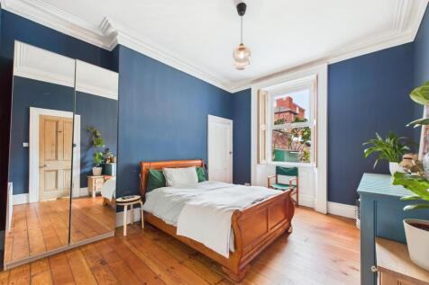 bed 1.jpg