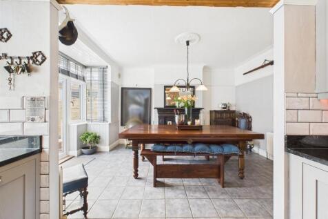 Kitchen 3.jpg