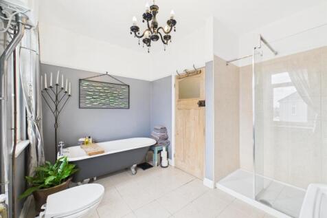 Bath 3.jpg