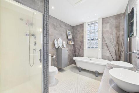 Bath 3.jpg
