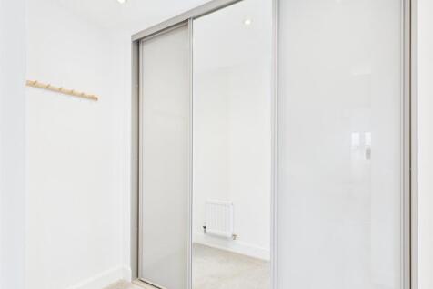 dressing area.jpg
