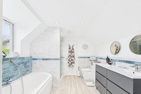 ensuite 1.jpg