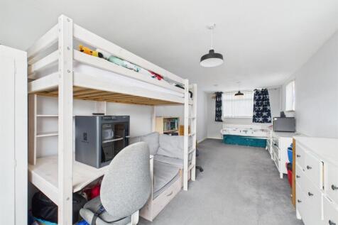 Bed 4 - 4.jpg
