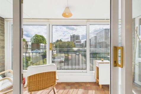 Balcony 3.jpg