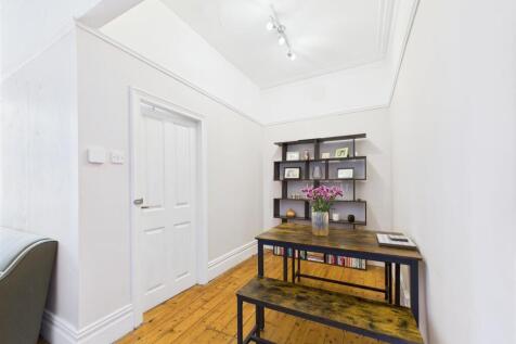 Dining Area.jpg