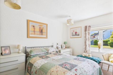 Bedroom One.jpg
