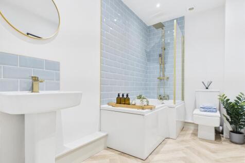 bath 1.jpg