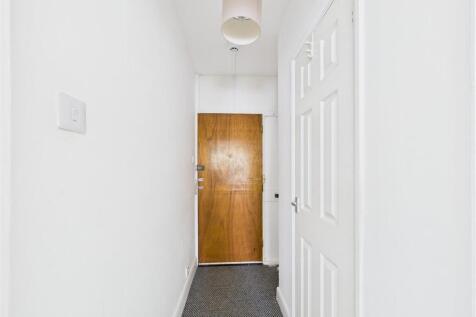 Hallway.jpg