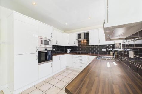 Kitchen 6.jpg