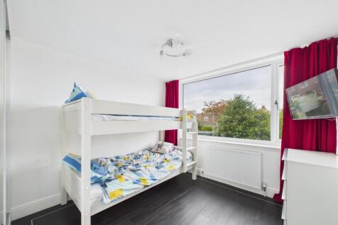 bed 4.jpg