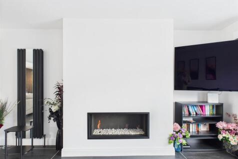 lounge fire.jpg