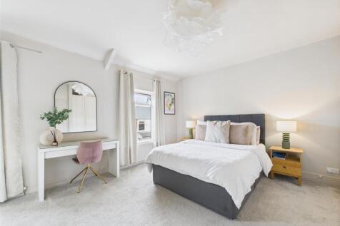 bed 1.jpg