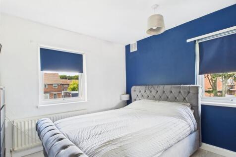 bed 2.jpg