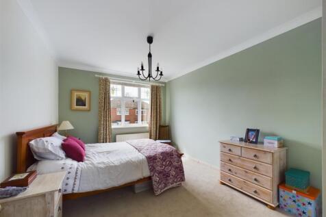 bed 1.jpg