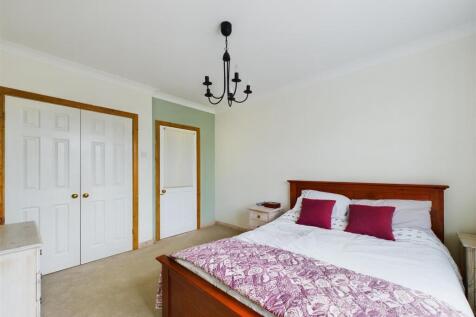 bed 1 2.jpg